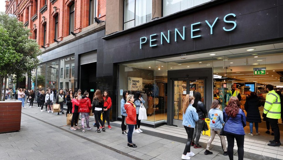 PENNEYS-REOPENS-3SH.jpg